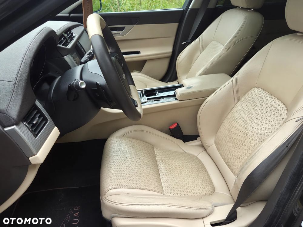 Jaguar XF 2.0 T Prestige - 17