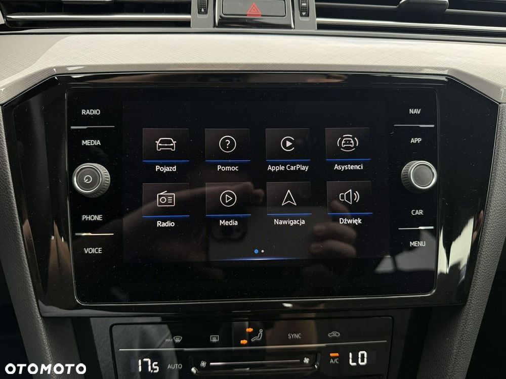 Volkswagen Passat - 27