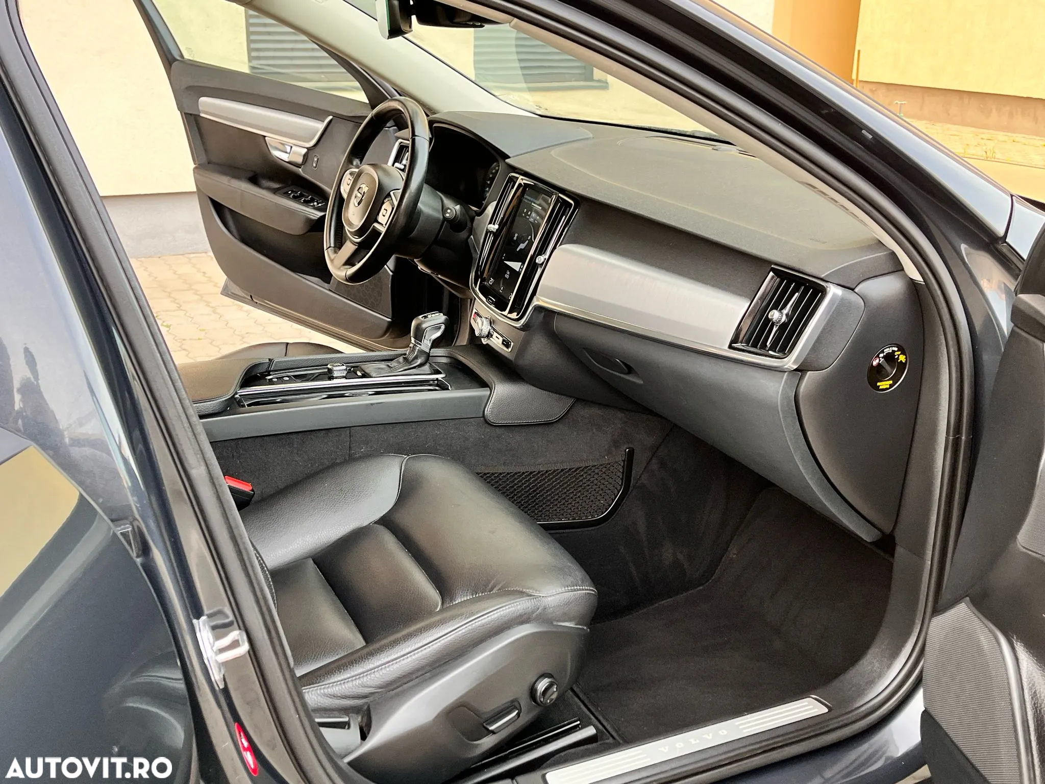 Volvo V90 - 8