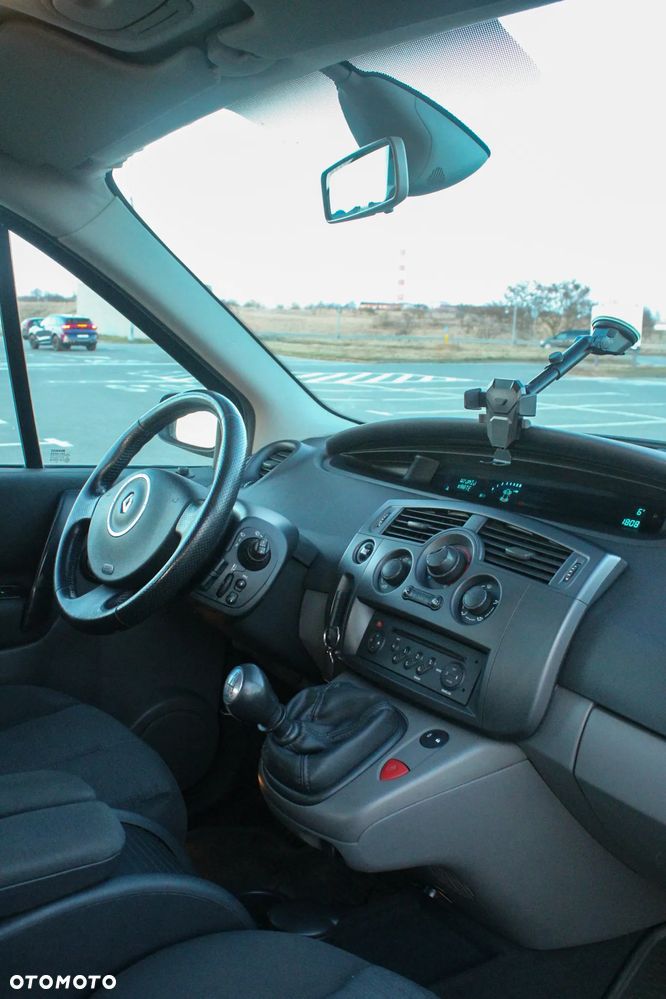 Renault Scenic 1.6 16V Confort Expression - 5