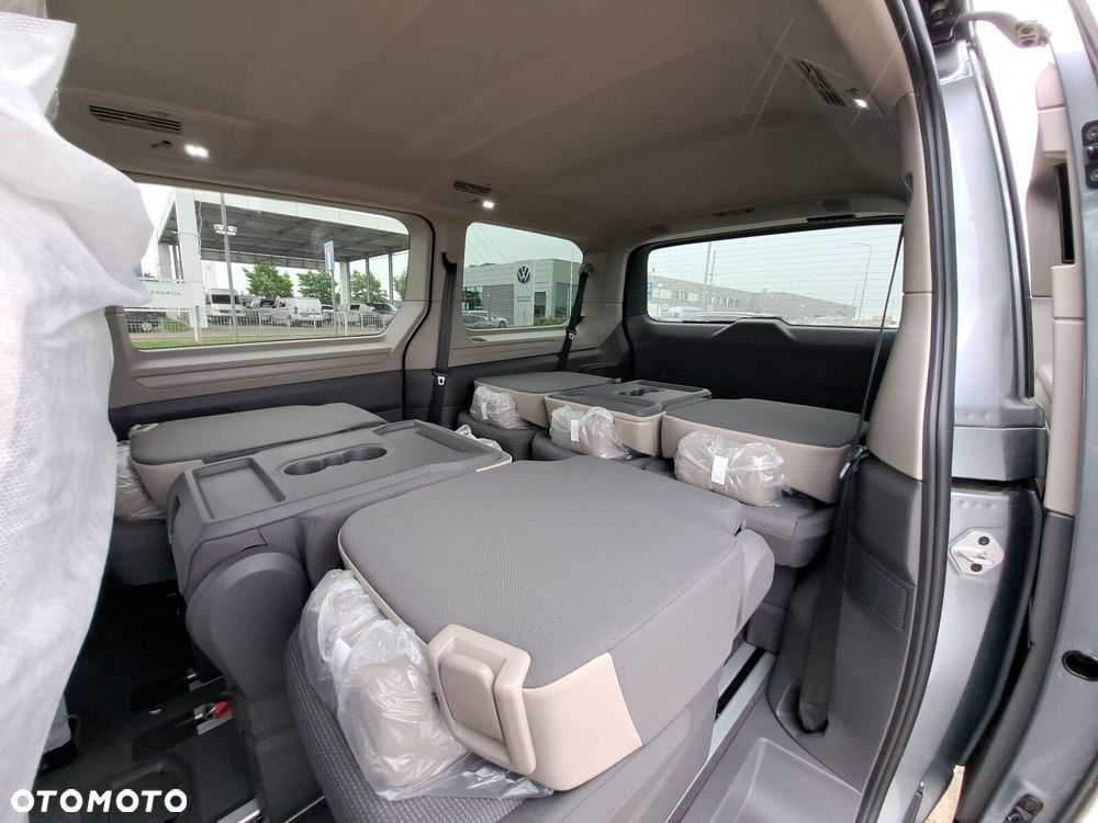 Volkswagen Multivan - 30