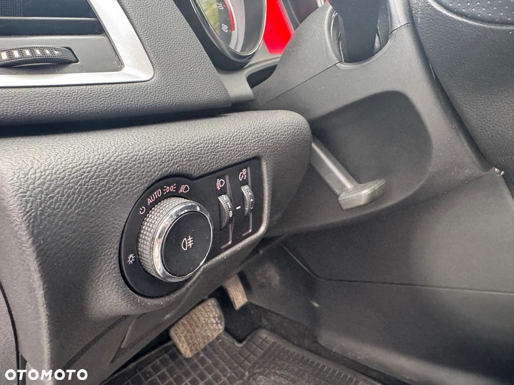 Opel Astra 1.4 T Enjoy - 15