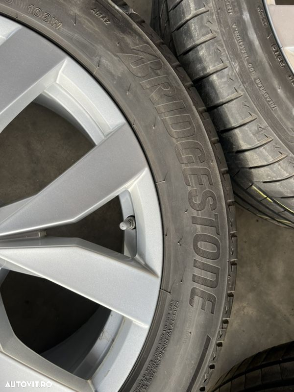 vând set jante originale de Volkswagen Touareg pe 20” cu anvelope de vară - 12