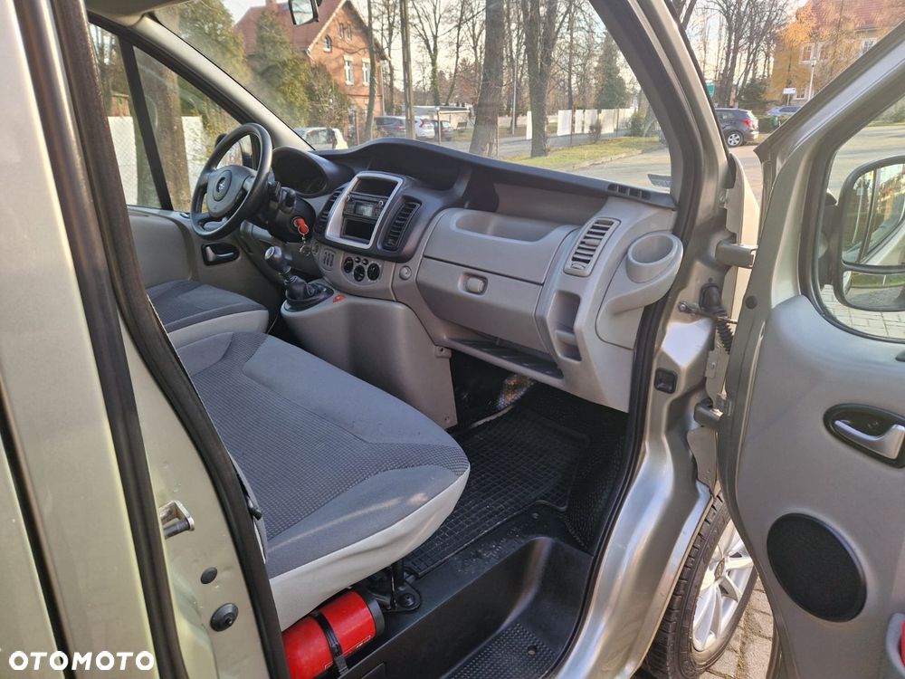 Opel Vivaro - 6