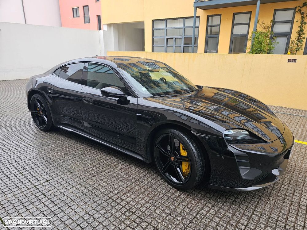 Porsche Taycan Turbo S - 6