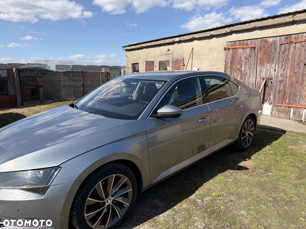 Skoda Superb 2.0 TDI 4x4 L&K DSG - 2