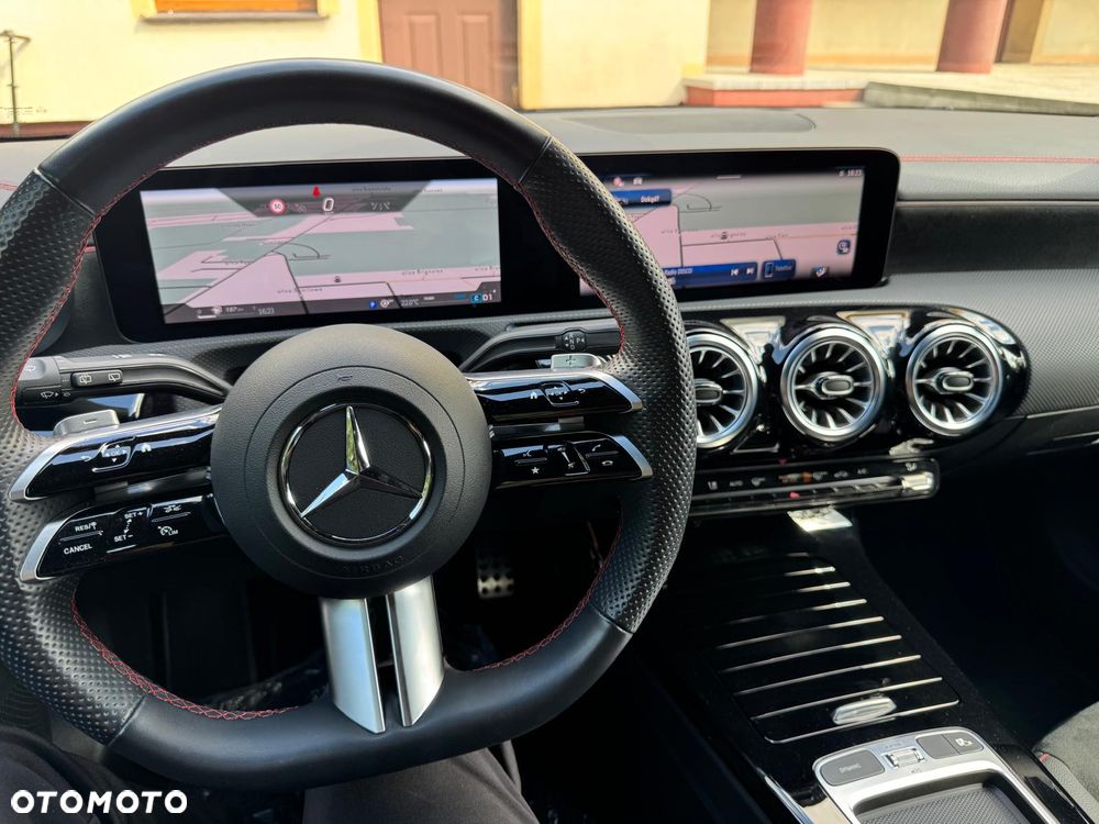 Mercedes-Benz CLA 200 mHEV AMG Line 7G-DCT - 39