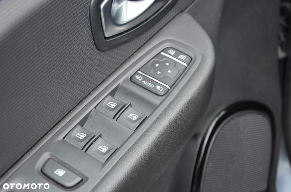 Renault Clio - 26