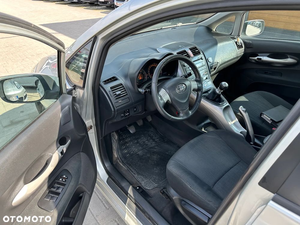 Toyota Auris - 6