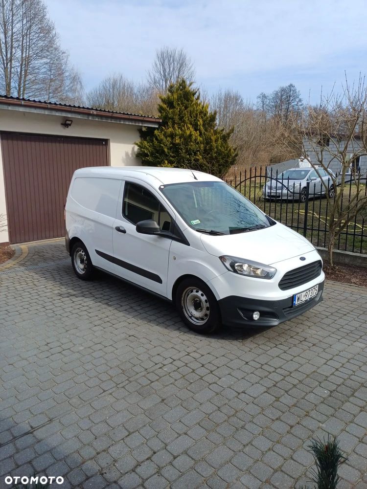 Ford Transit Courier - 1