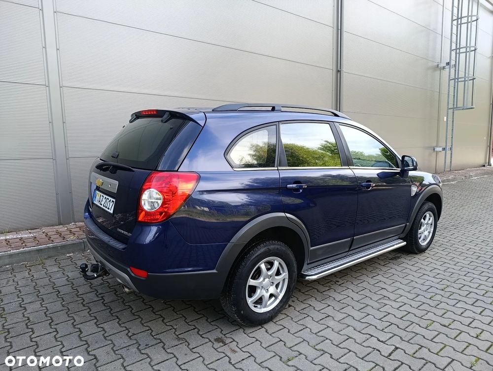 Chevrolet Captiva 2.4 LS 5os - 14