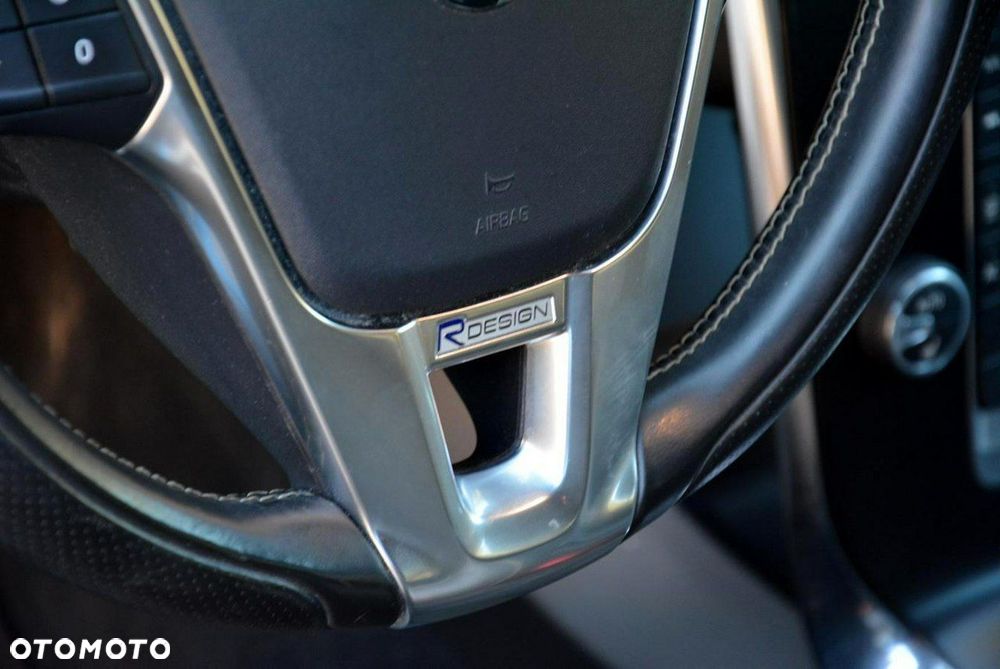 Volvo V40 T3 R-Design Momentum - 26