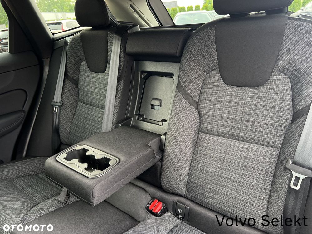 Volvo XC 60 B5 B AWD Core - 16