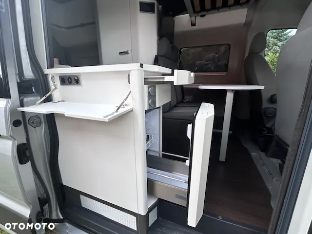 Volkswagen CRAFTER GRAND CALIFORNIA 600 - 17