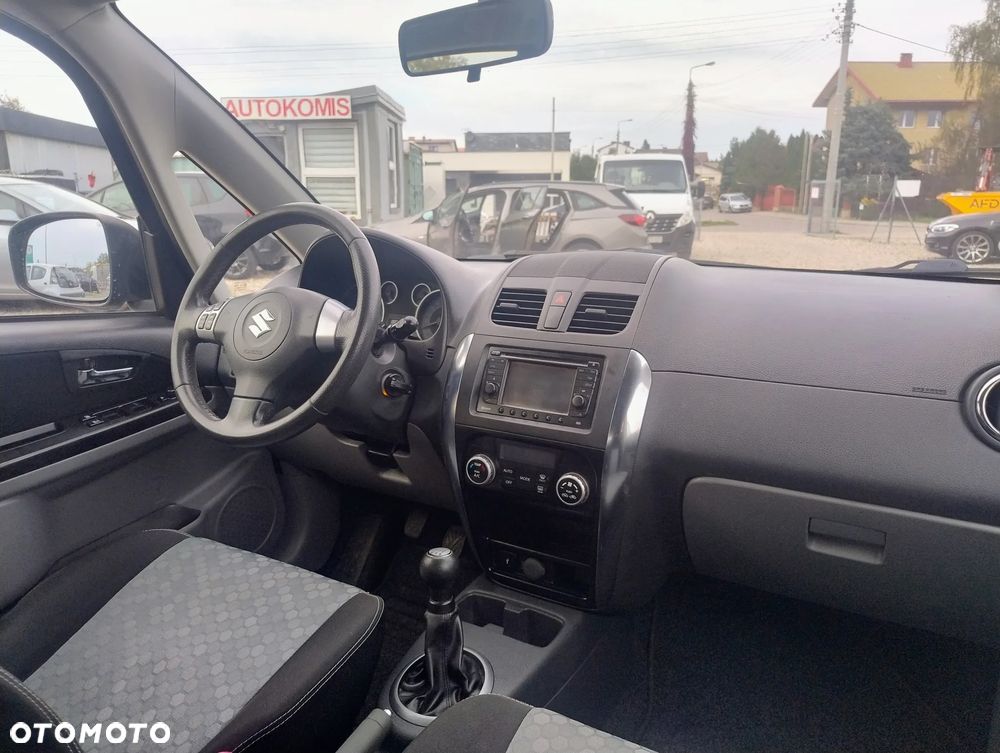Suzuki SX4 - 16