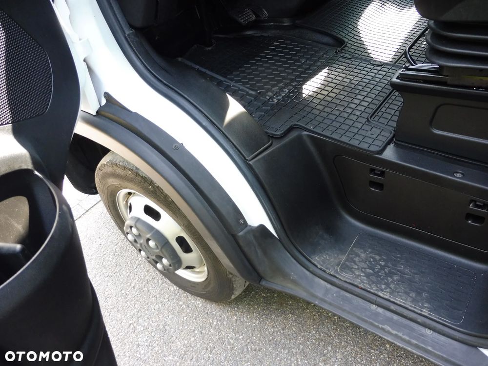 Iveco Daily 35C18 - 18