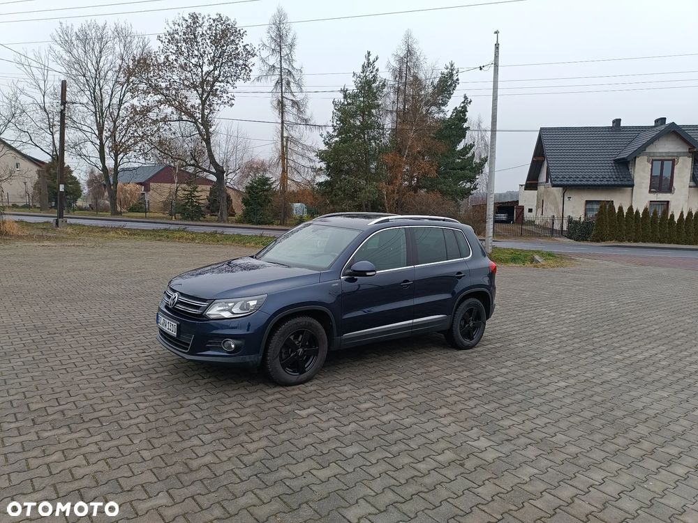 Volkswagen Tiguan - 1