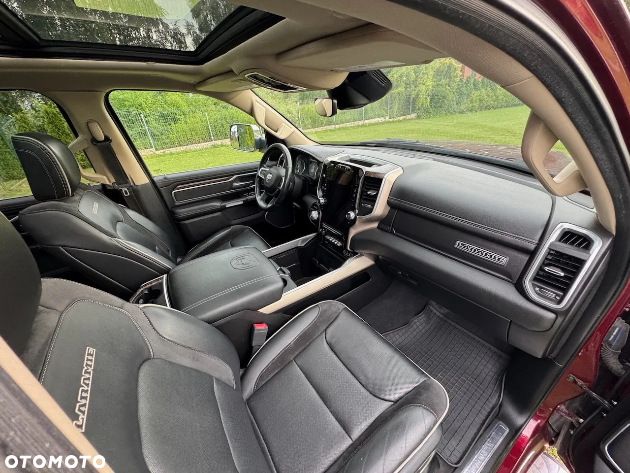 RAM 1500 Crew Cab Laramie - 21