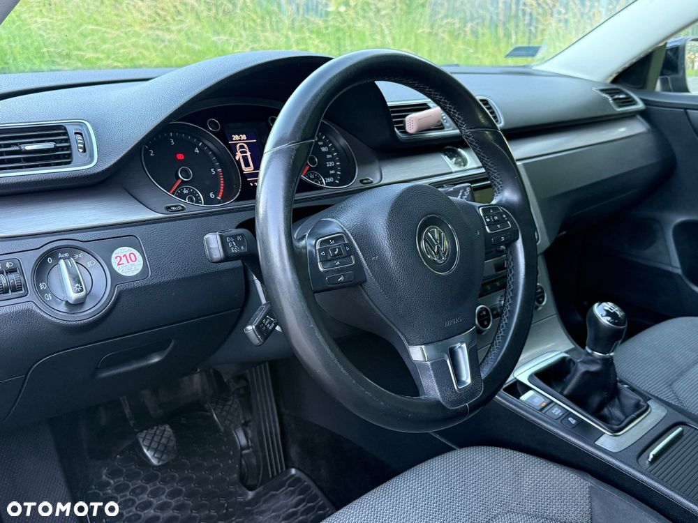 Volkswagen Passat 2.0 TDI Comfortline CityLine - 13