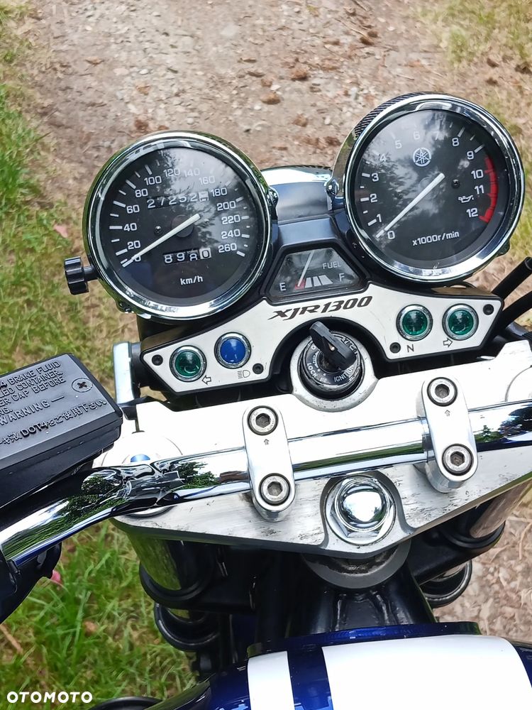 Yamaha XJR - 5