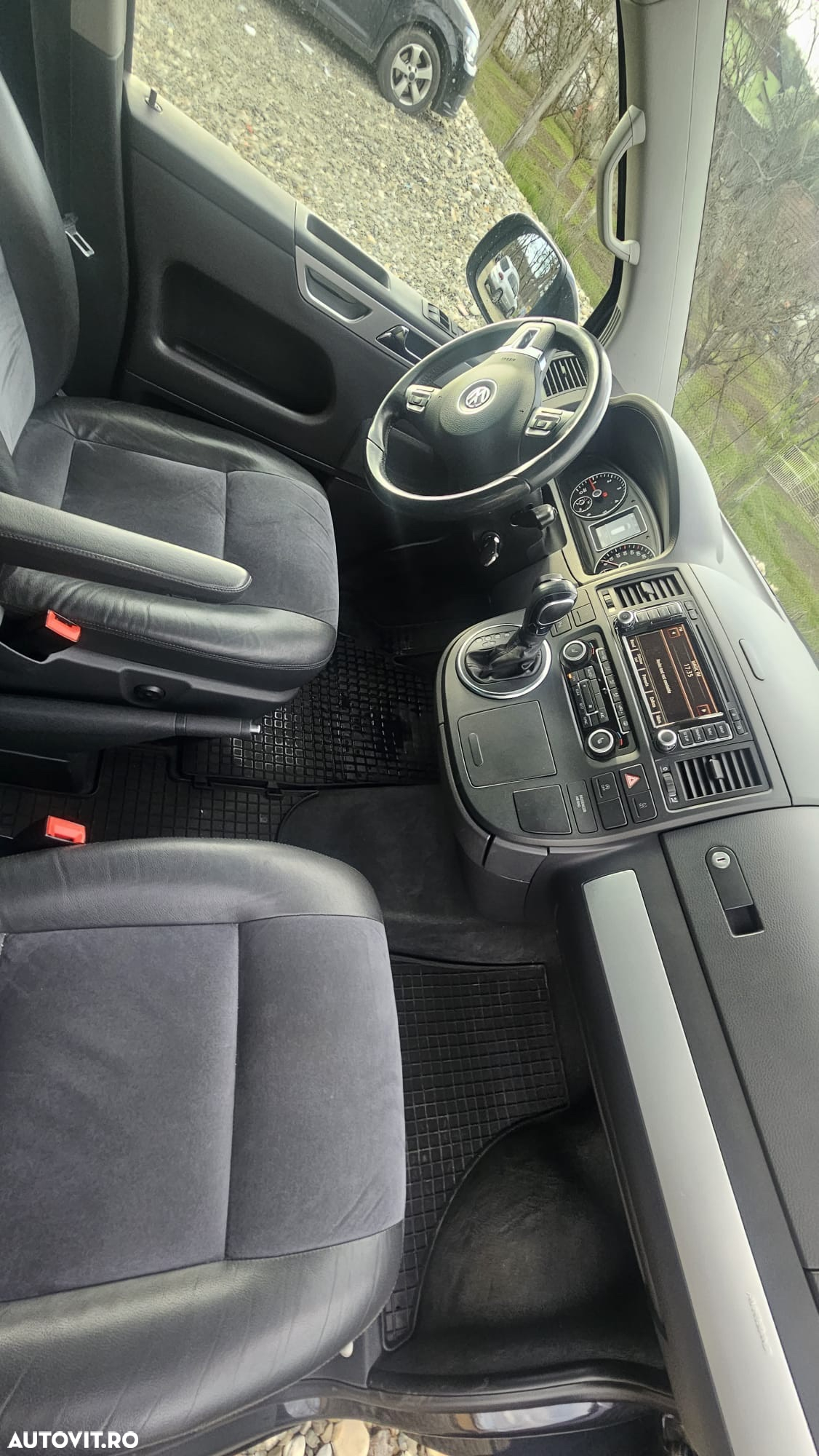 Volkswagen Multivan - 8
