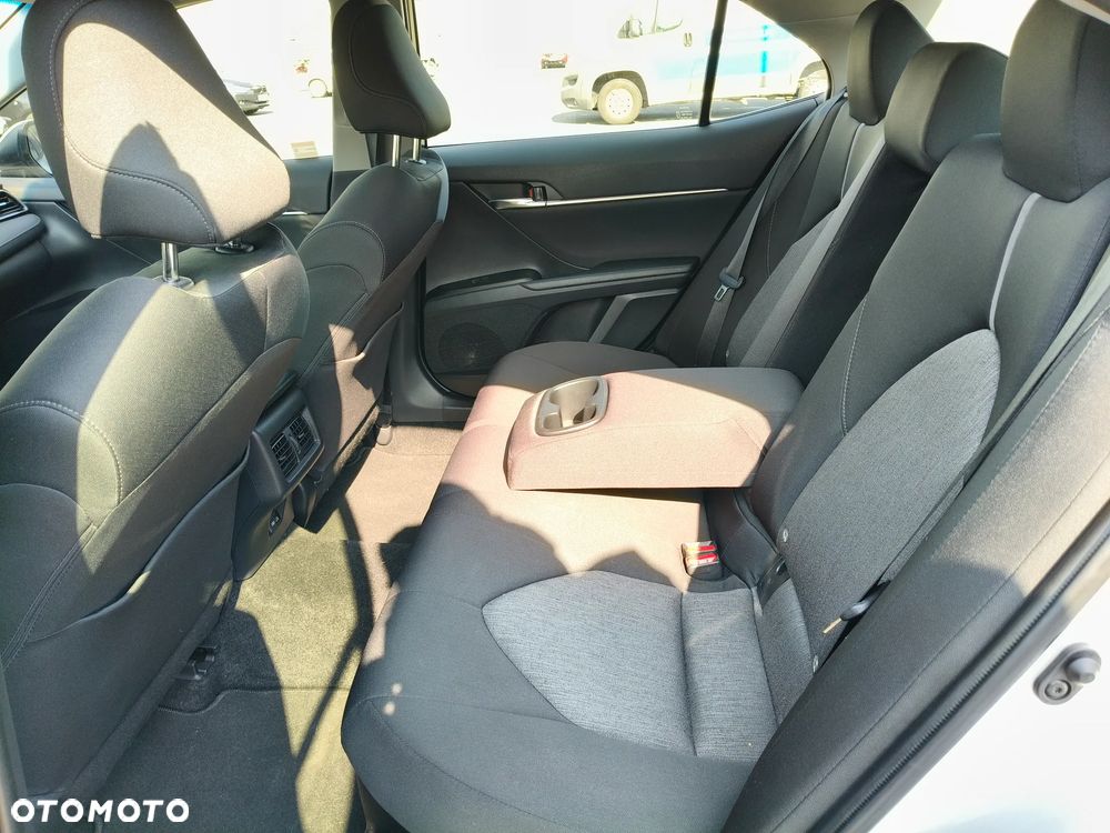 Toyota Camry 2.5 Hybrid Comfort CVT - 10
