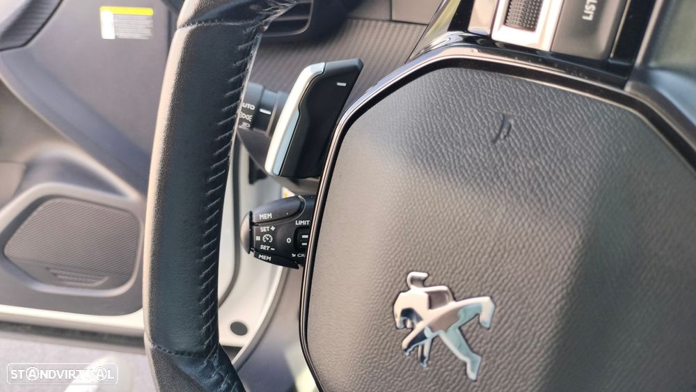 Peugeot 2008 1.2 PureTech Allure Pack EAT8 - 19