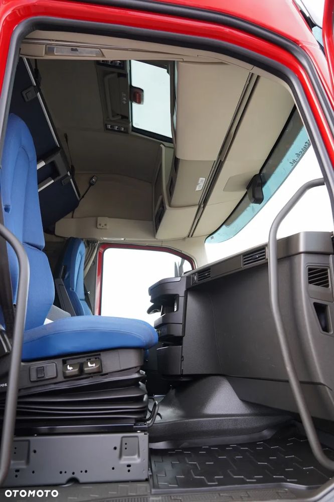 Volvo FH 460 / SOLÓWKA  / I-SAVE / KLIMA POSTOJOWA / OŚ PODNOSZONA I SKRĘTNA / 2021 ROK / - 35