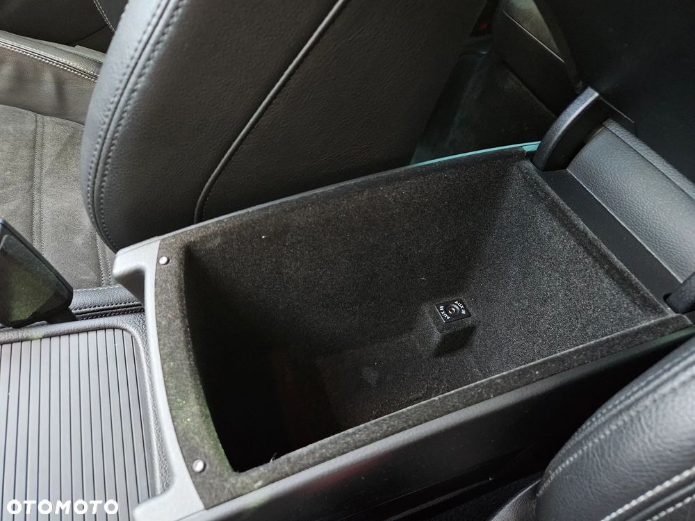 Volkswagen Passat CC 2.0 TSI Automatik - 36