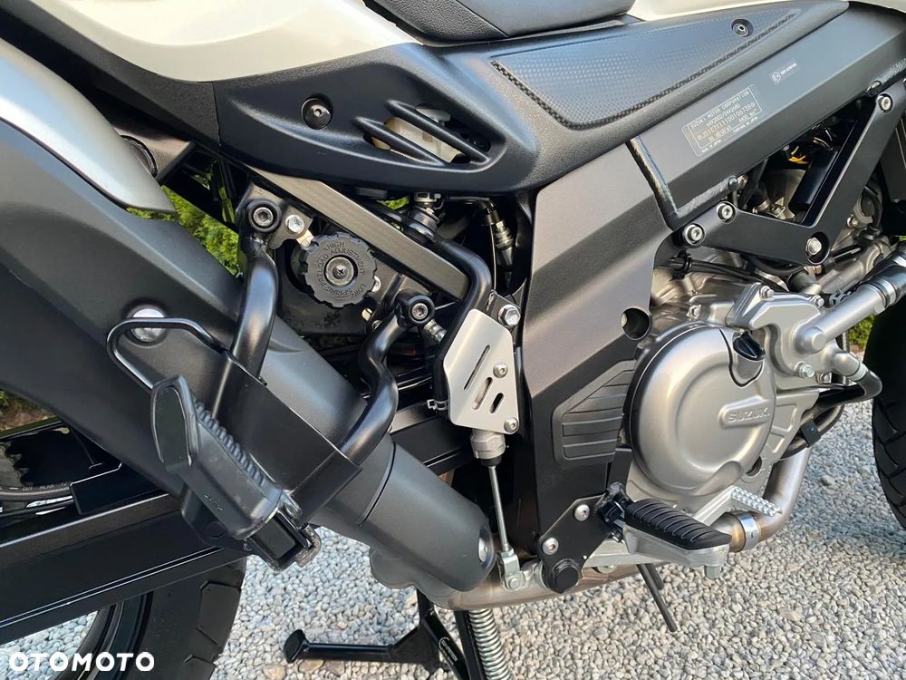 Suzuki V-STROM - 16