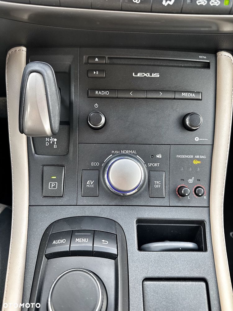 Lexus CT 200h Elegance - 11