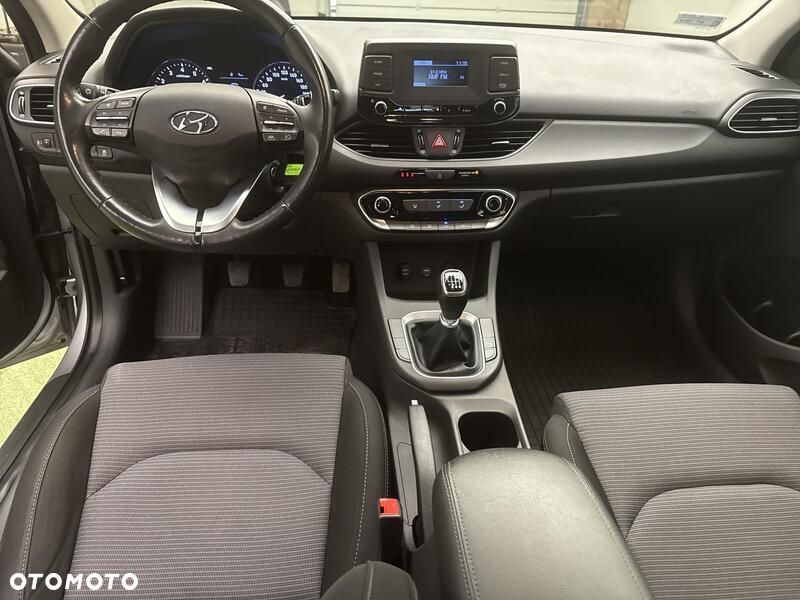 Hyundai i30 1.5 DPI Modern - 21