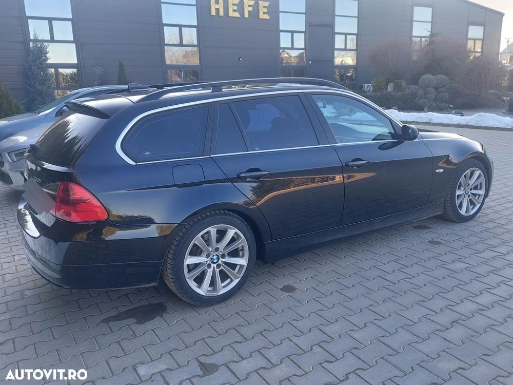 BMW Seria 3 325i - 4