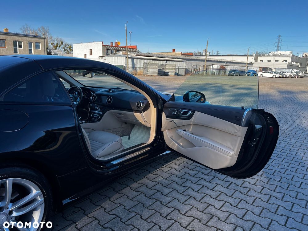 Mercedes-Benz SL - 29