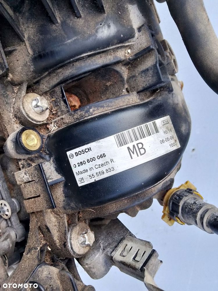 kolektor ssący opel corsa c 1.0 0280600065mb - 3