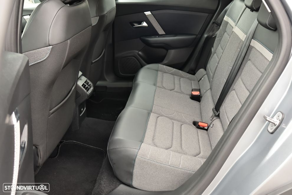 Citroën C4 1.2 PureTech Max - 26