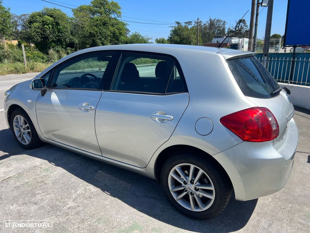 Toyota Auris 1.33 VVT-i AC+VSC - 6