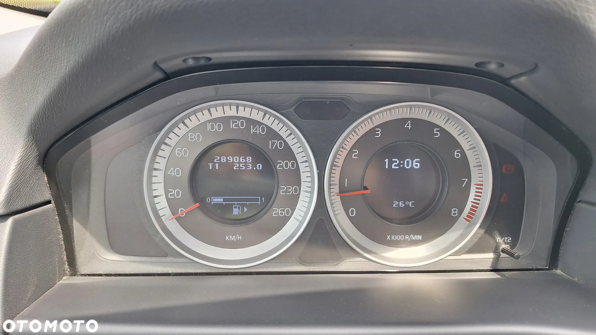 Volvo V70 2.5T Summum - 16