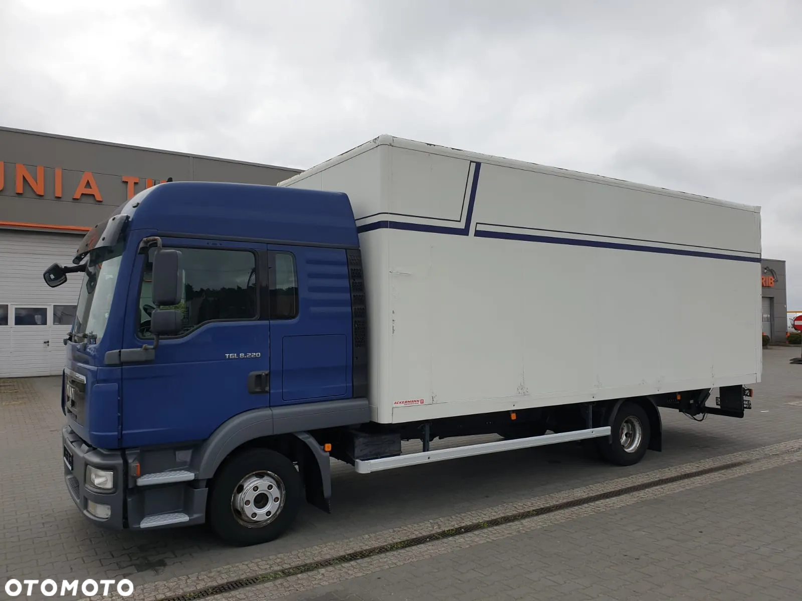MAN TGL 8.220 EURO 5 KONTENER+WINDA - 2