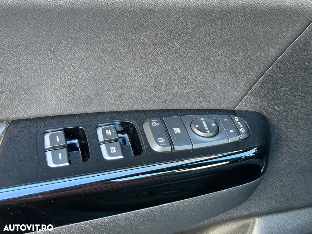 Kia Sportage 2.0 CRDI AWD Eco-Dynamics+ (48V M-H) Aut. GT LINE - 17