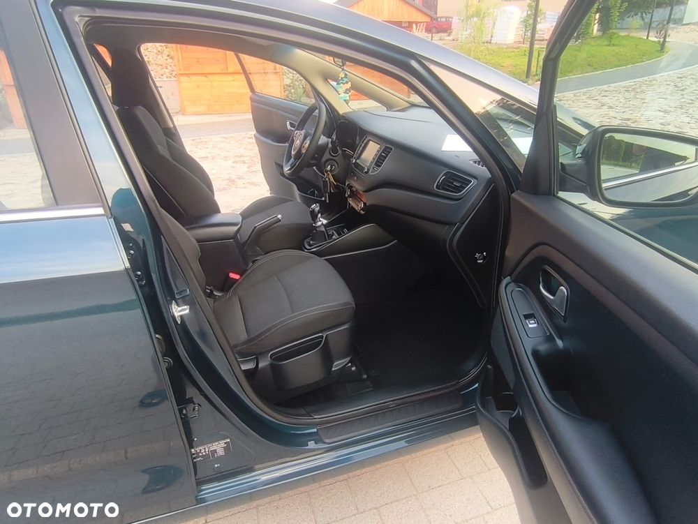 Kia Carens 1.6 GDI Business Line EU6 - 11