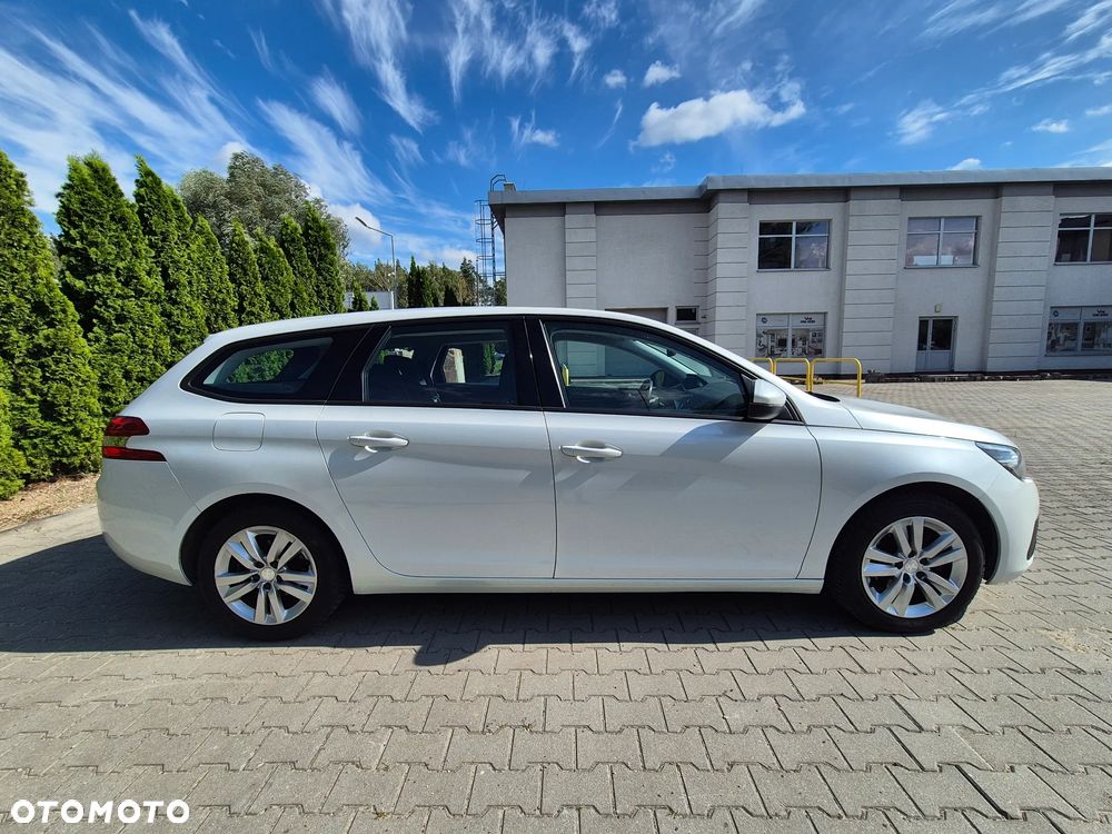 Peugeot 308 BlueHDi 130 EAT8 Allure Pack - 4