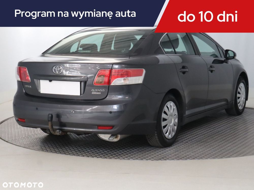 Toyota Avensis - 7