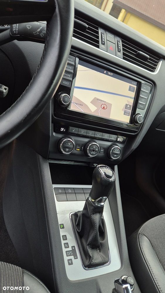 Skoda Octavia 2.0 TDI DSG Ambition - 8