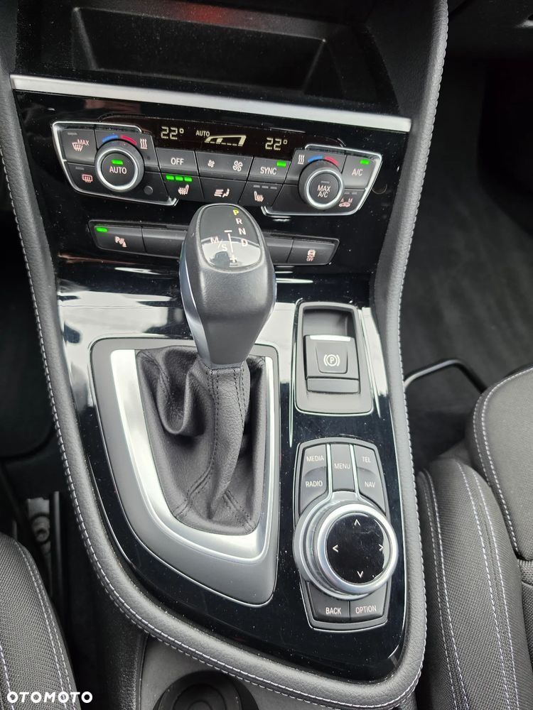BMW Seria 2 218i Sport Line - 25