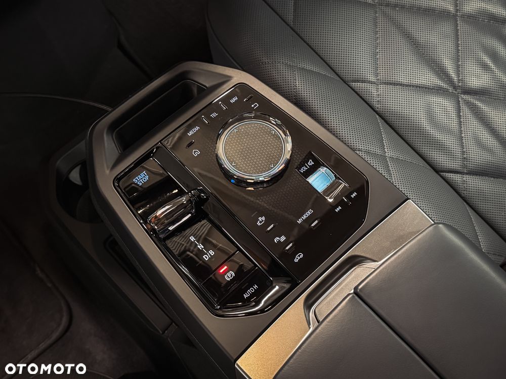 BMW iX M60 111.5kWh - 11