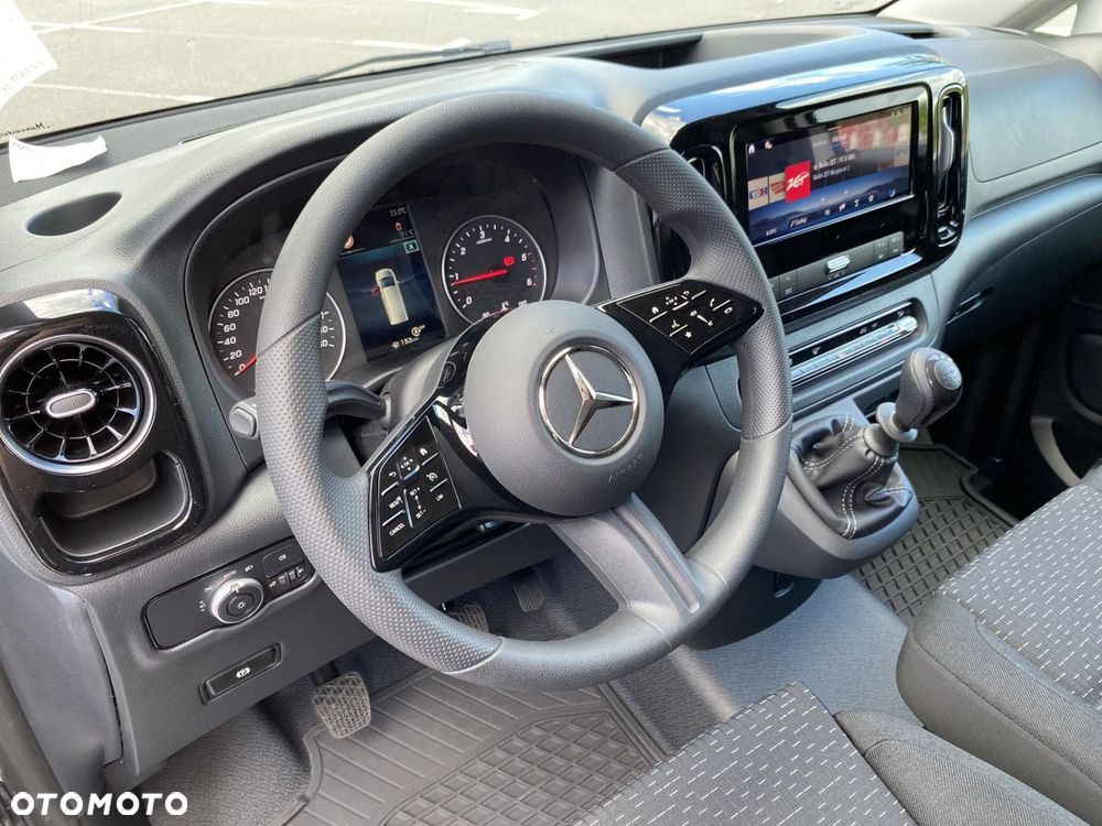 Mercedes-Benz Vito - 14