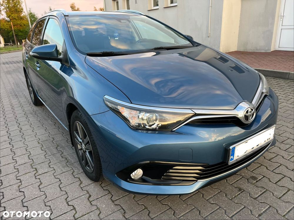 Toyota Auris - 1