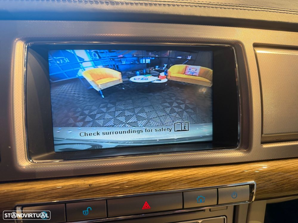 Jaguar XF 4.2 V8 Premium Luxury - 36