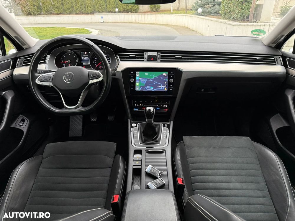 Volkswagen Passat 2.0 TDI SCR Elegance - 9